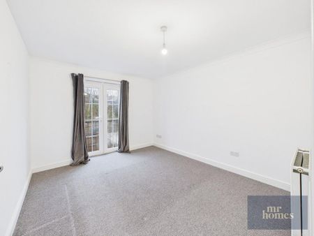 5 bedroom townhouse to rent - Photo 3