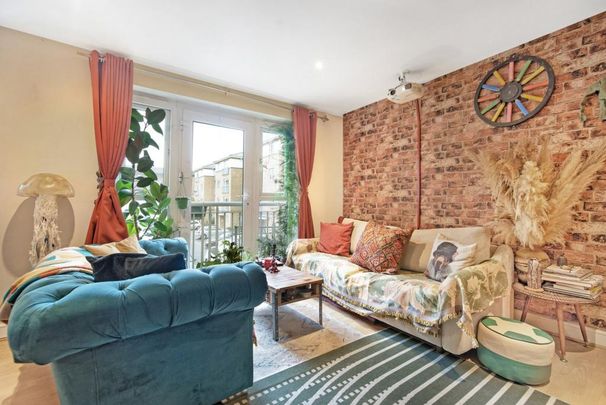 2 bedroom flat to rent - Photo 1