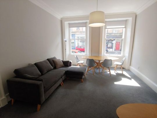 4 bedroom flat to rent - Photo 1