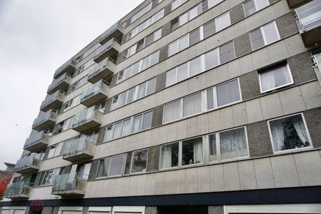 Centraal maar rustig gelegen appartement met drie slaapkamers - Photo 2
