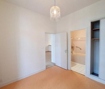 Location Appartement 2 pièces 50m² AGEN 47000 - Photo 5