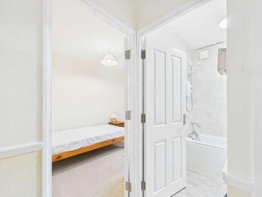 Burbage Close, London Bridge, SE1 - Photo 1