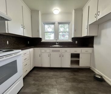 22 Margaree Pkwy – CHARMING 3 BR 1 BATH DARTMOUTH FAMILY HOME AVAIL... - Photo 6