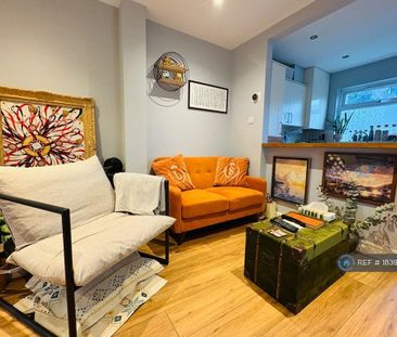 2 bedroom terraced house to rent - Photo 2