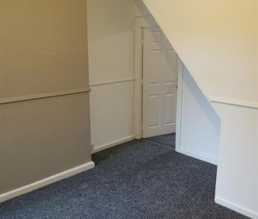 2 bedroom House To Let Total Size: 915 SQ FT - Photo 5