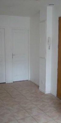 Location / Studio meublé - Photo 2