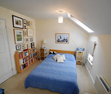 2 bedroom end of terrace house to rent - Photo 3
