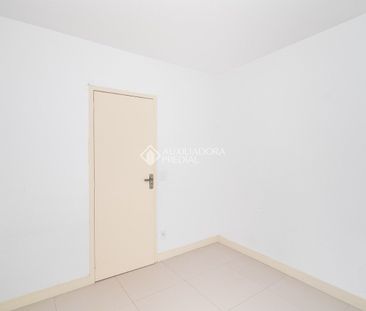 Apartamento com 2 quartos e 60m² para alugar em Passo da Areia, Por... - Foto 4