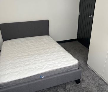 3 Bed Terraced House, Haddon Street, M6 - Photo 4