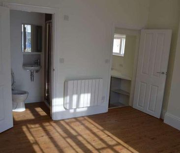 Studio Flat, Fore Street, TA20 - Photo 1