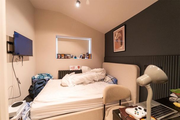 6 bedroom house to rent - Photo 1