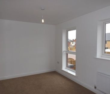 McKay Avenue, Leicester, LE4 - Photo 2