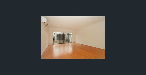 Bright home in great location - Photo 1