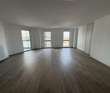 Location Appartement 3 pièces 75m² BORDEAUX 33800 - Photo 5