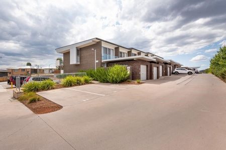 87/47 Mowatt Street, Queanbeyan - Photo 4