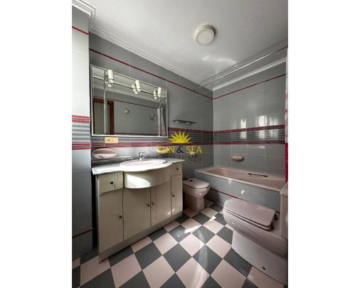 THREE-BEDROOM PENTHOUSE – ALICANTE - Photo 1