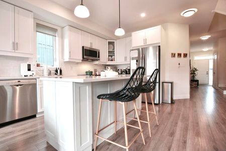 For Lease - 206 Courtland Street, Blue Mountains, Ontario - Photo 2