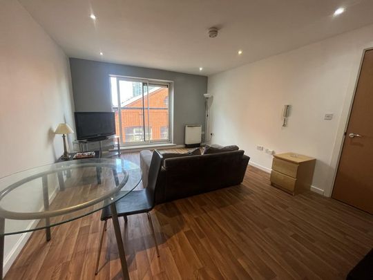 2 bedroom apartment to rent - Photo 1