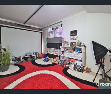 Townhouse in Perfect Location - Photo 2