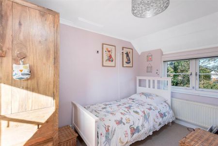 4 bedroom detached house to rent - Photo 4