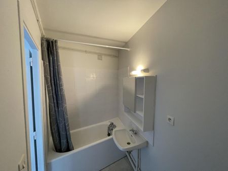 Location Appartement 1 pièce 27m² CLERMONT FERRAND 63000 - Photo 5
