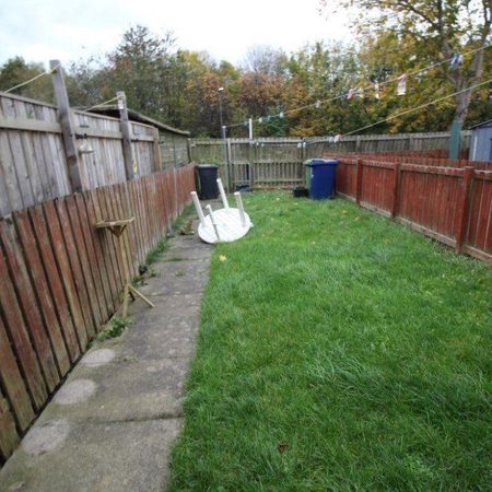 2 bedroom terraced house to rent - Photo 3