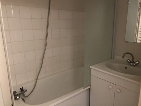 Location Appartement 1 pièce 21m² VALENCIENNES 59300 - Photo 5