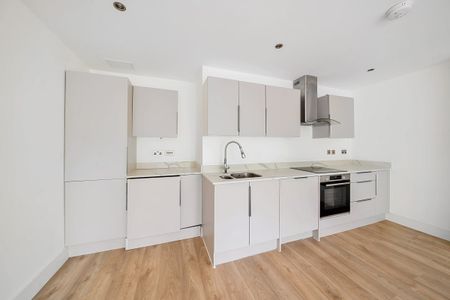 3 bedroom apartment to rent - Photo 2