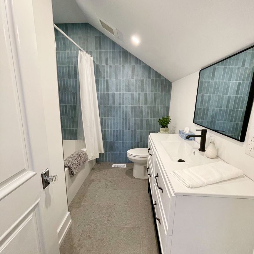 For Lease - 3846 Roxborough Avenue, Fort Erie, Ontario - Photo 1