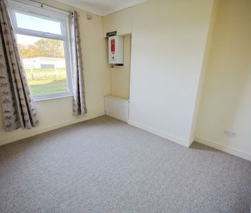 1 bedroom Bungalow To Let - Photo 3