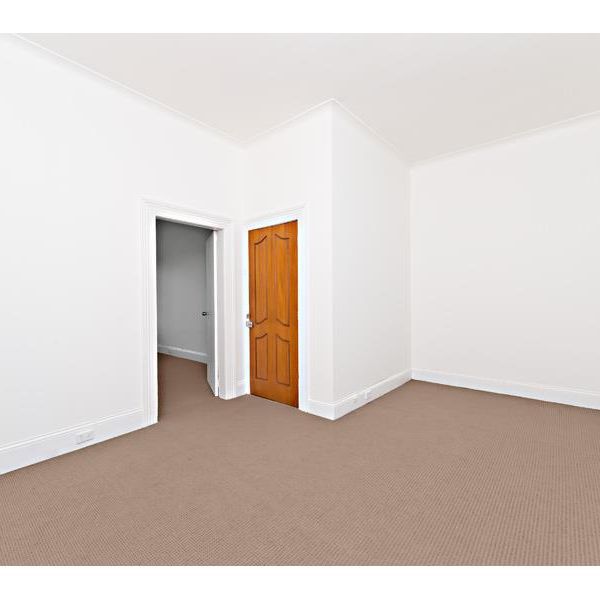 2/33 Palace Street, Petersham NSW 2049 - Apartment For Rent | Domain - Photo 1