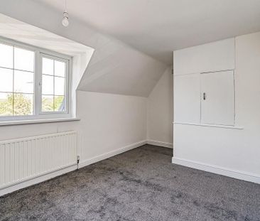 2 bedroom semi-detached house to rent - Photo 4