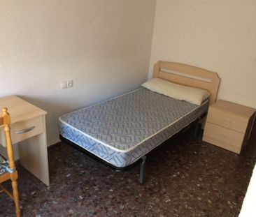 Piso de alquiler en Carrer Rosell, 20, Casco Histórico - Photo 4