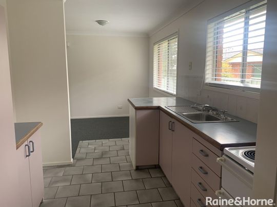 2/29 Campbell Road, Tamworth, NSW 2340 - Photo 1