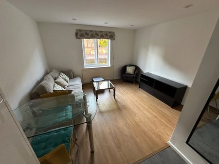 2 Bed Flat, London, E1W - Photo 4