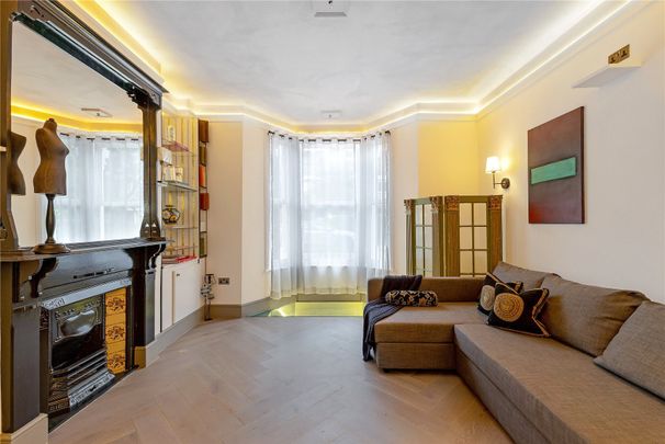 Rosenau Road, London, SW11 flat to rent - Photo 1