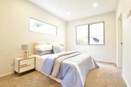 One Bedroom to share in2bedrooms unit Unit - Photo 3