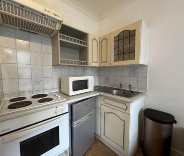 Studio to rent - Photo 2