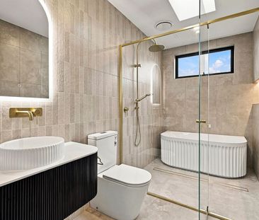 Spacious, Modern Living in a Convenient Moorabbin Location - Photo 4