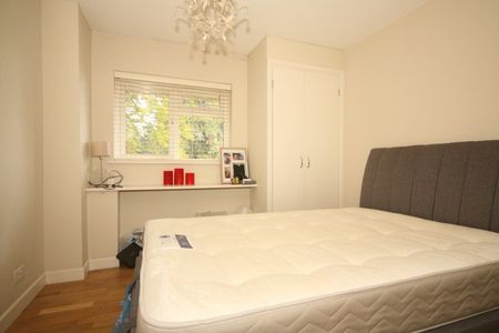 Brewery Road, Woking - Photo 5