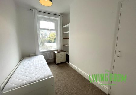 2 bedroom flat to rent - Photo 3