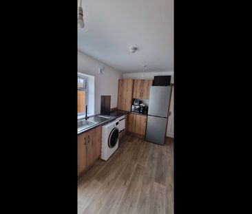Room in a Shared House, Cattells Grove, B7 - Photo 2