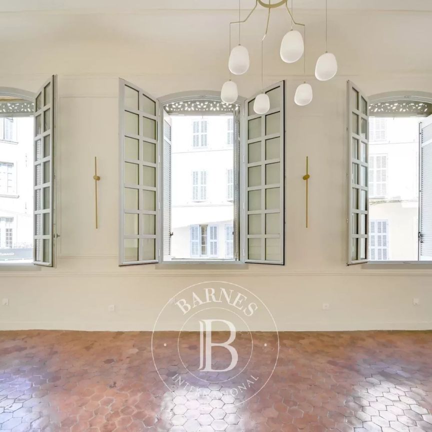 Appartement • Comtale-Cente-Cours Mirabeau - Photo 1