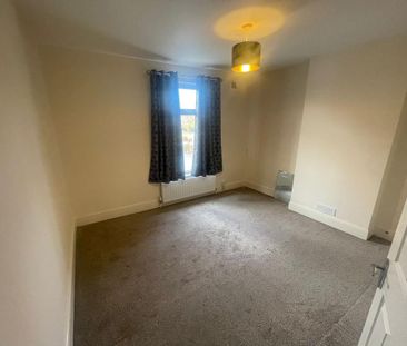 3 bedroom end of terrace house to rent - Photo 5