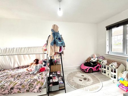 3 bedroom terraced house to rent - Photo 3