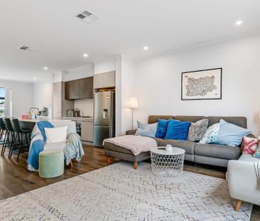 Stylish, Spacious, Modern Home in a Prime Dover Gardens Location! - Photo 2