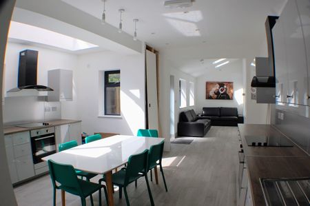 11 ALTON ROAD - Photo 2