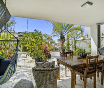 MODERN APARTMENT WITH MASSIVE PRIVATE OUTDOOR DECK - Photo 6