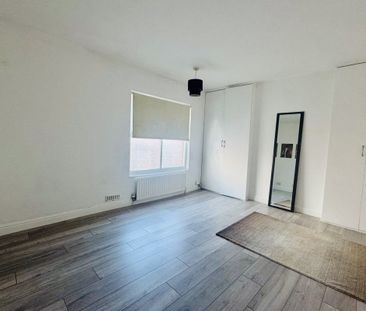 Spencer Road - Photo 3