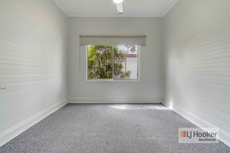 IDEALLY LOCATED!! - Photo 3